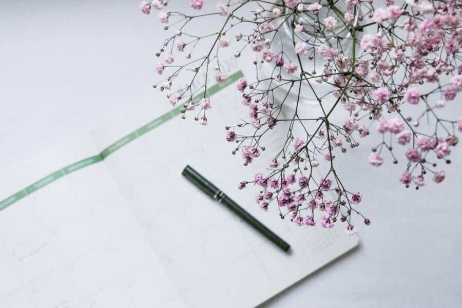 Too much to do and not enough time in which to do it? Learn how to plan your day using five proven time management principles.